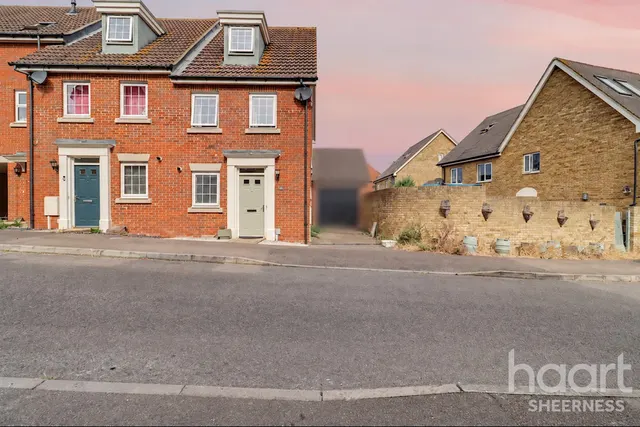 Hazel Avenue, Minster, ME12, photo 1