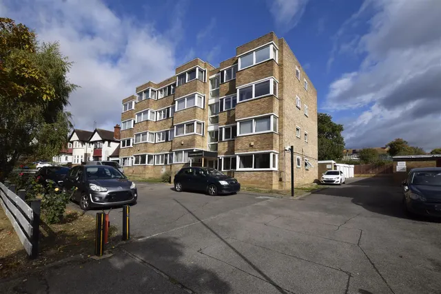 Bridgewater Road, Wembley, HA0, photo 1