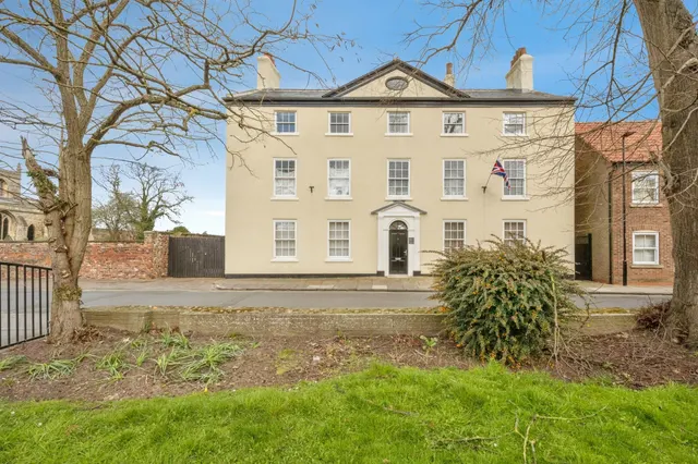 Stonegate, Thorne, Doncaster, photo 1