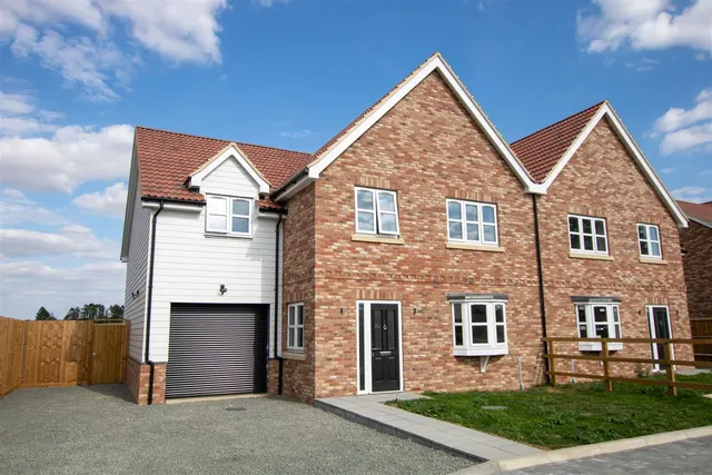 Old Mead Road, Henham, CM22, photo 1