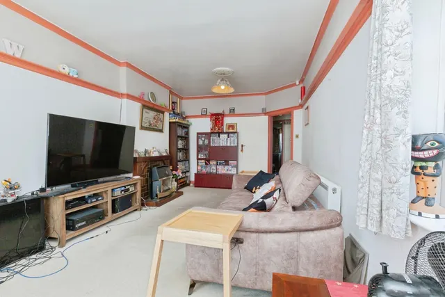 Thurnview Road, Leicester, LE5, photo 3