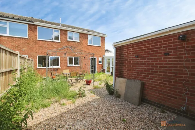 Montague Avenue, Syston, LE7, photo 2