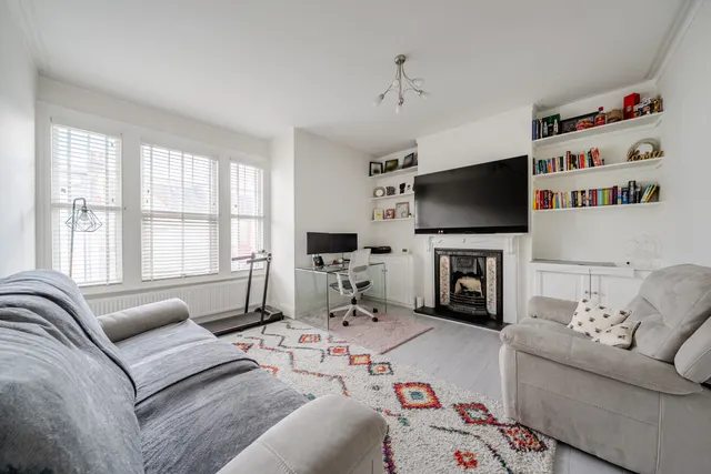 Quinton Street, Earlsfield, SW18, photo 1