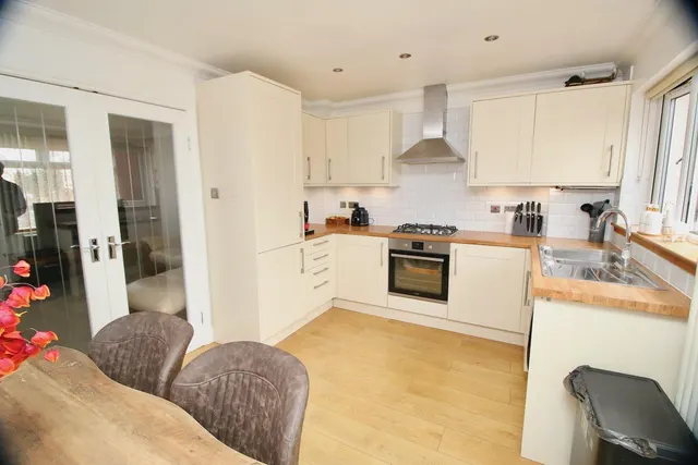 Photo 2 — Ballayne Drive, Moodiesburn, G69 0QB