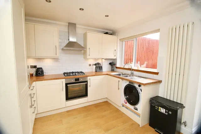 Photo 3 — Ballayne Drive, Moodiesburn, G69 0QB