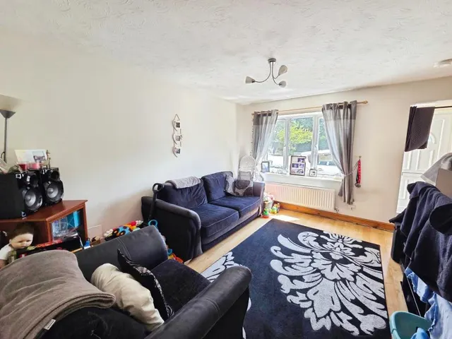 Graythwaite Close, Swindon, SN25, photo 2