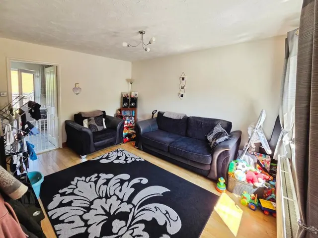 Graythwaite Close, Swindon, SN25, photo 3