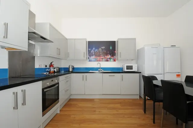 Mutley Plain, Plymouth, PL4, photo 2