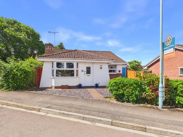 Barnes Wallis Way, Churchdown, photo 1