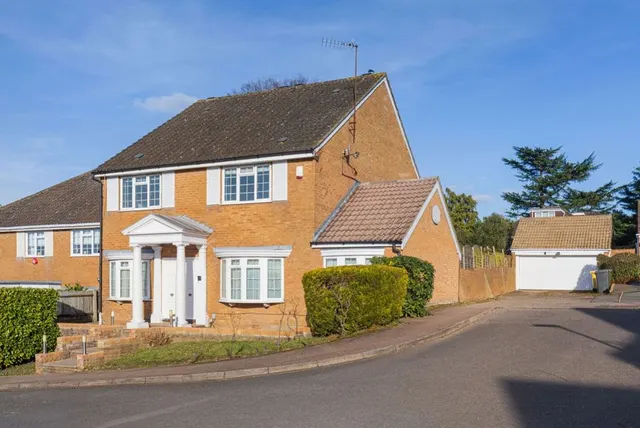 Hadley Close, Elstree, WD6, photo 3