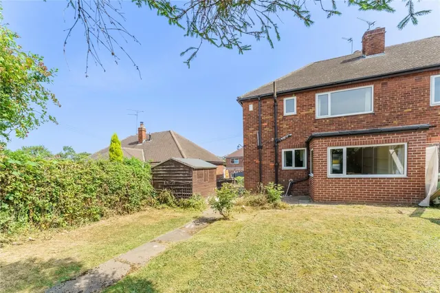 Victor Road, South Kirkby, WF9, photo 2