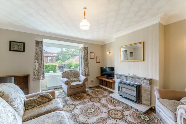 Victor Road, South Kirkby, WF9, photo 3