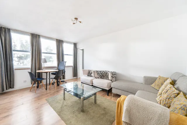 Flat 2, 202 Kensington Church Street, London, photo 1