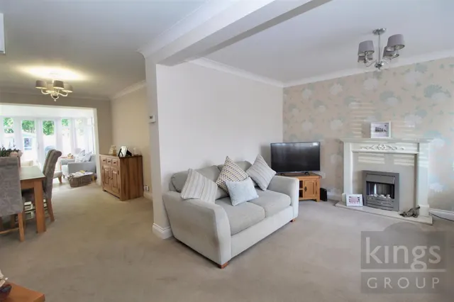Brickcroft, Broxbourne, photo 3