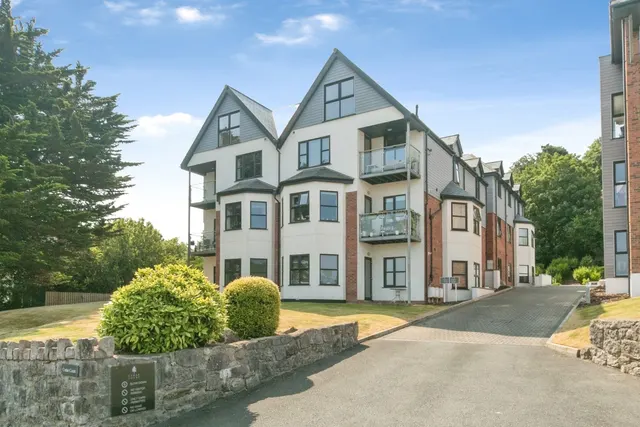 Victoria Park, Colwyn Bay, LL29, photo 1