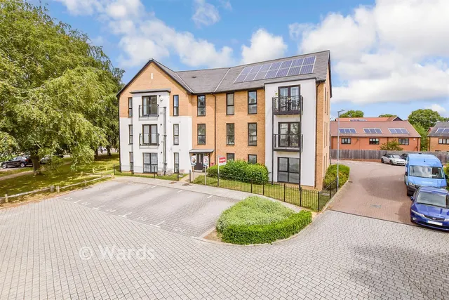 Wills Crescent, West Malling, ME19, photo 2