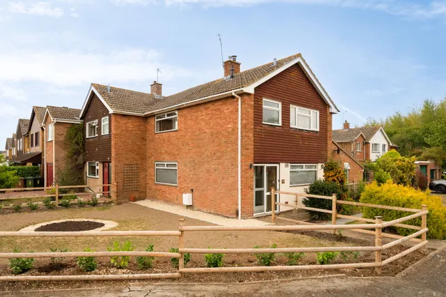 Hawthorn Crescent, Grove, OX12, photo 1