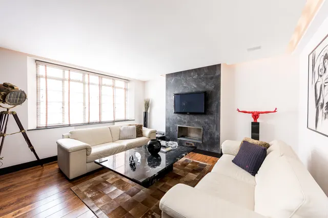 Flat 20, 50 Sloane Street, London, photo 1