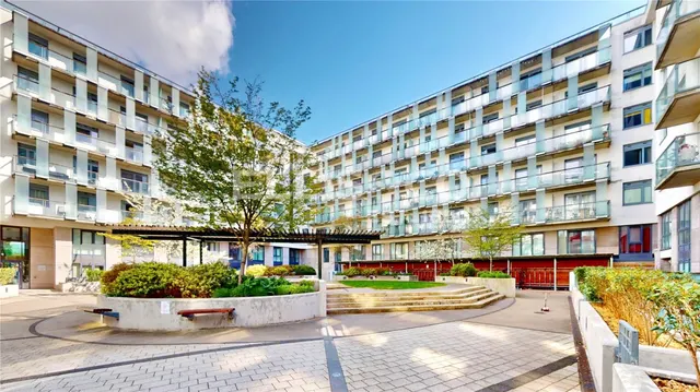 Empire Way, Wembley, HA9, photo 3