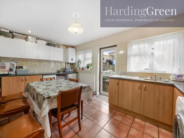 Tokyngton Avenue, HA9, photo 2