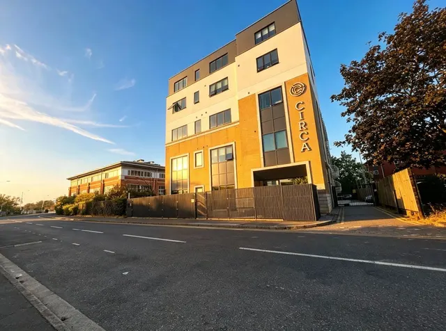 Nobel Drive, Harlington, UB3, photo 1