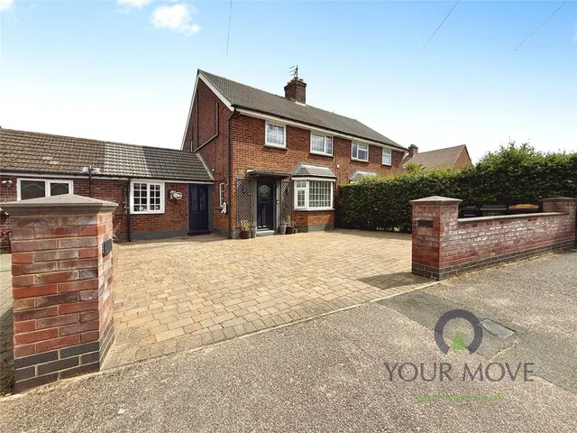 Photo 2 — Lynn Close, Elstow, Bedfordshire, MK42