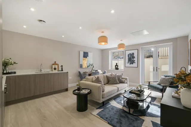 Berrymede Road, London, W4, photo 2