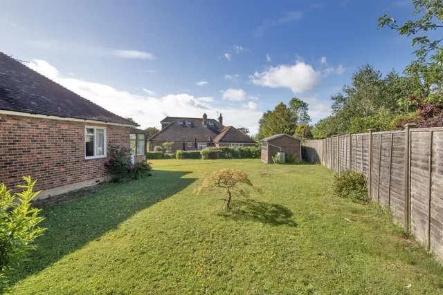 Elmfield Close, Weald, photo 2