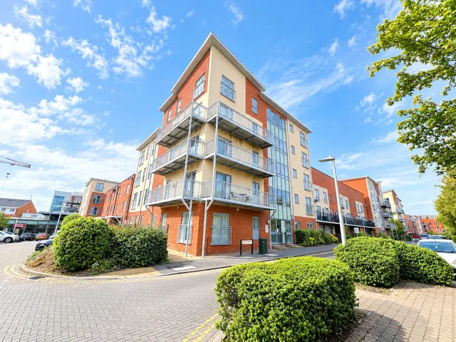 Battle Square, Reading, RG30, photo 1