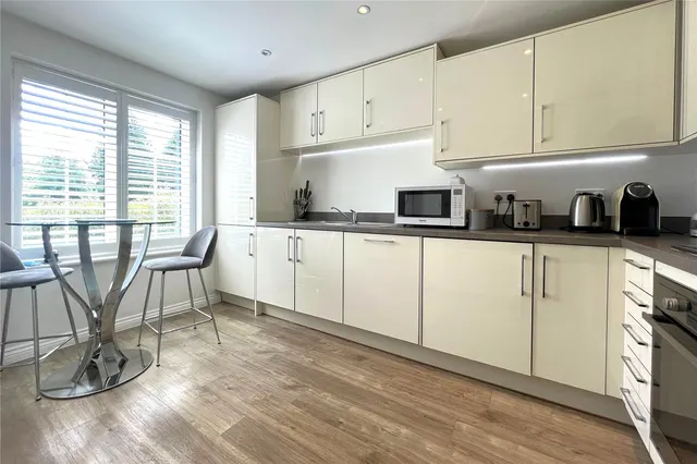 Photo 2 — Montague Mews, Farnham, Surrey, GU9 7GF