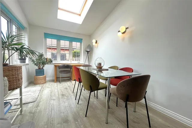 Photo 3 — Montague Mews, Farnham, Surrey, GU9 7GF