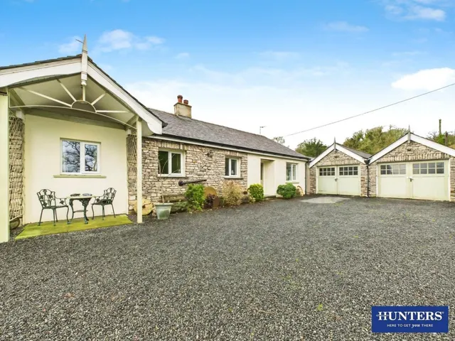 Force Lane, Levens, LA8, photo 1