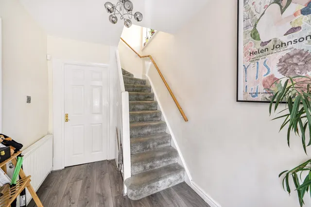 Holyrood Avenue, Harrow, HA2, photo 3