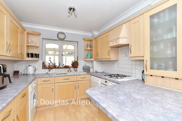 Staffa Close, Wickford, SS12, photo 3