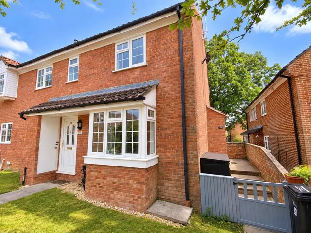 Bedfordshire Way, Wokingham, RG41, photo 1