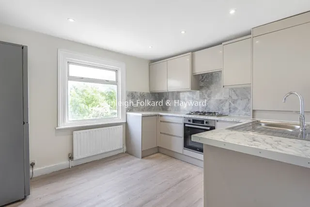 Photo 2 — Siddons Road, London, SE23