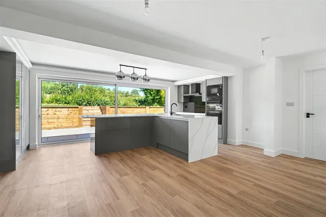 Whites Croft, Woodborough, NG14, photo 3
