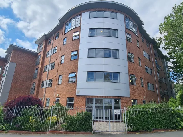 Mauldeth Road West, Chorlton, M21, photo 1