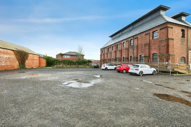Horninglow Street, Burton-On-Trent, DE14, photo 3