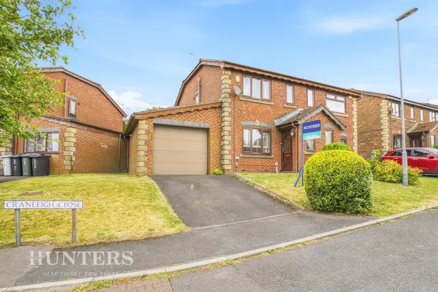 Cranleigh Close, Oldham, photo 1