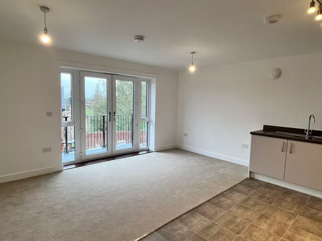 Photo 3 — Harvest Hill, Maidenhead SL6 2QP