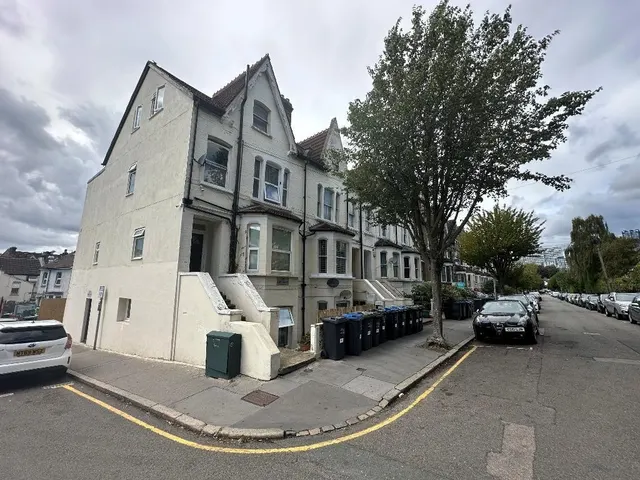 Exo Court, South Croydon, photo 2