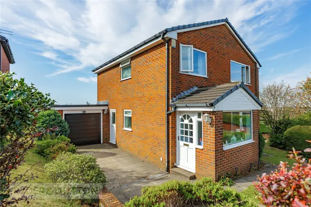 Mayfield Avenue, Springhead, OL4, photo 1