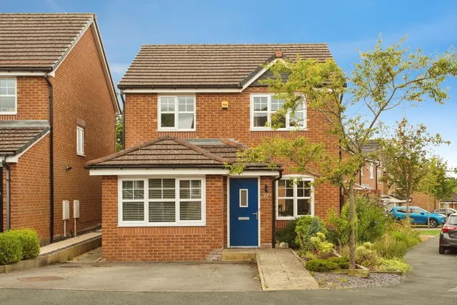 Cypress Close, Leyland, PR25, photo 1