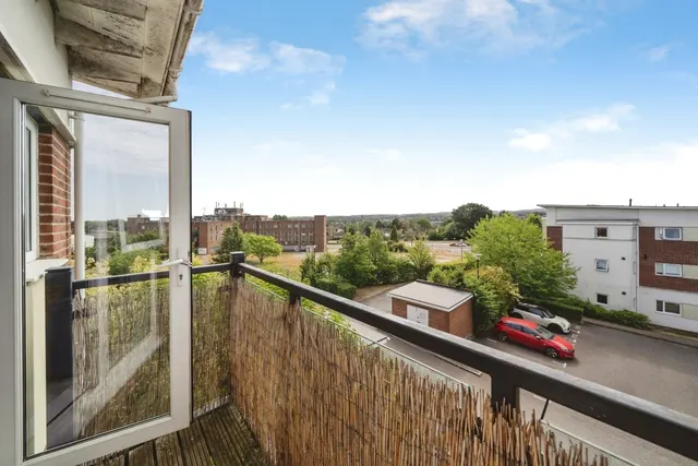 Park View Road, Leatherhead, KT22, photo 1