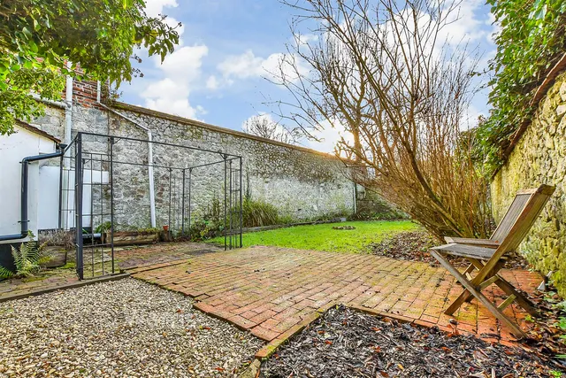 Otterpool Lane, Lympne, CT21, photo 2