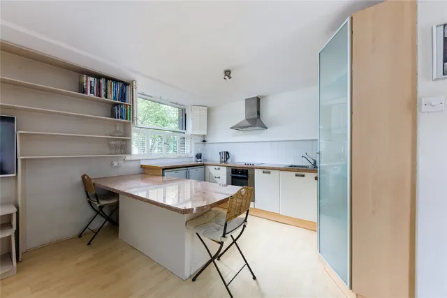 Photo 2 — Dartmouth Close, London, W11