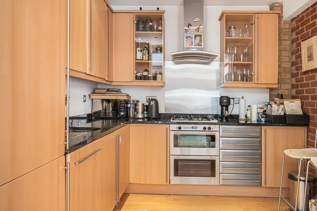 Shepherdess Place, London, N1, photo 3