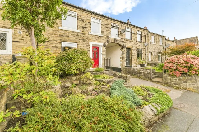 Lowerhouses Lane, Huddersfield, photo 1