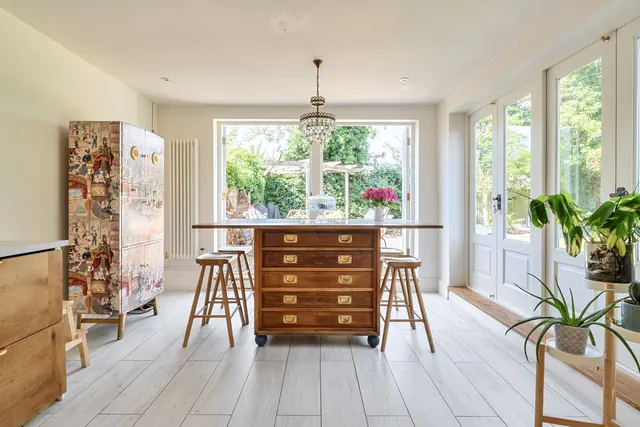 Photo 2 — London Road, Marlborough, SN8